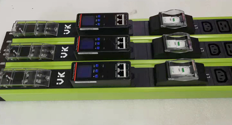  PDU có đồng hồ đo ba pha RS485 Green 