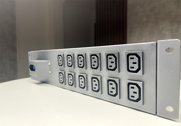 thanh nguồn PDU